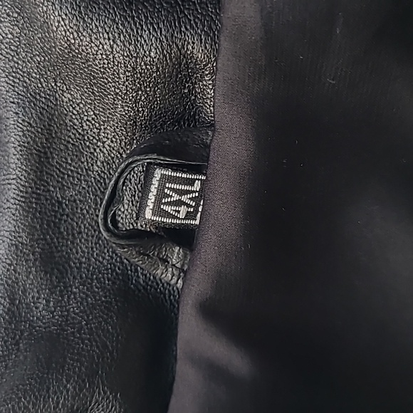 Men's Black Leather Jacket - Size 4XL - Picture 8 of 11